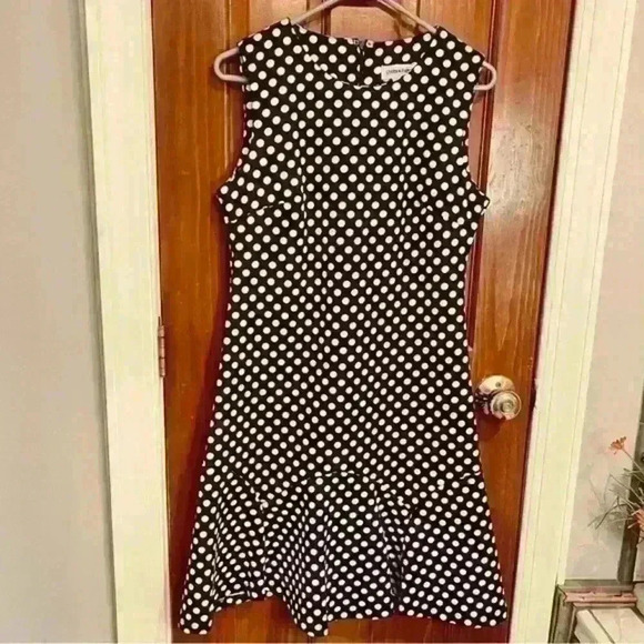 Shelby & Palmer Dresses & Skirts - Shelby & Palmer Black and White Polka Dot Midi Dress